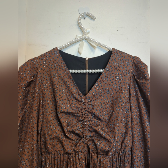 Dress - Picture 3 of 3